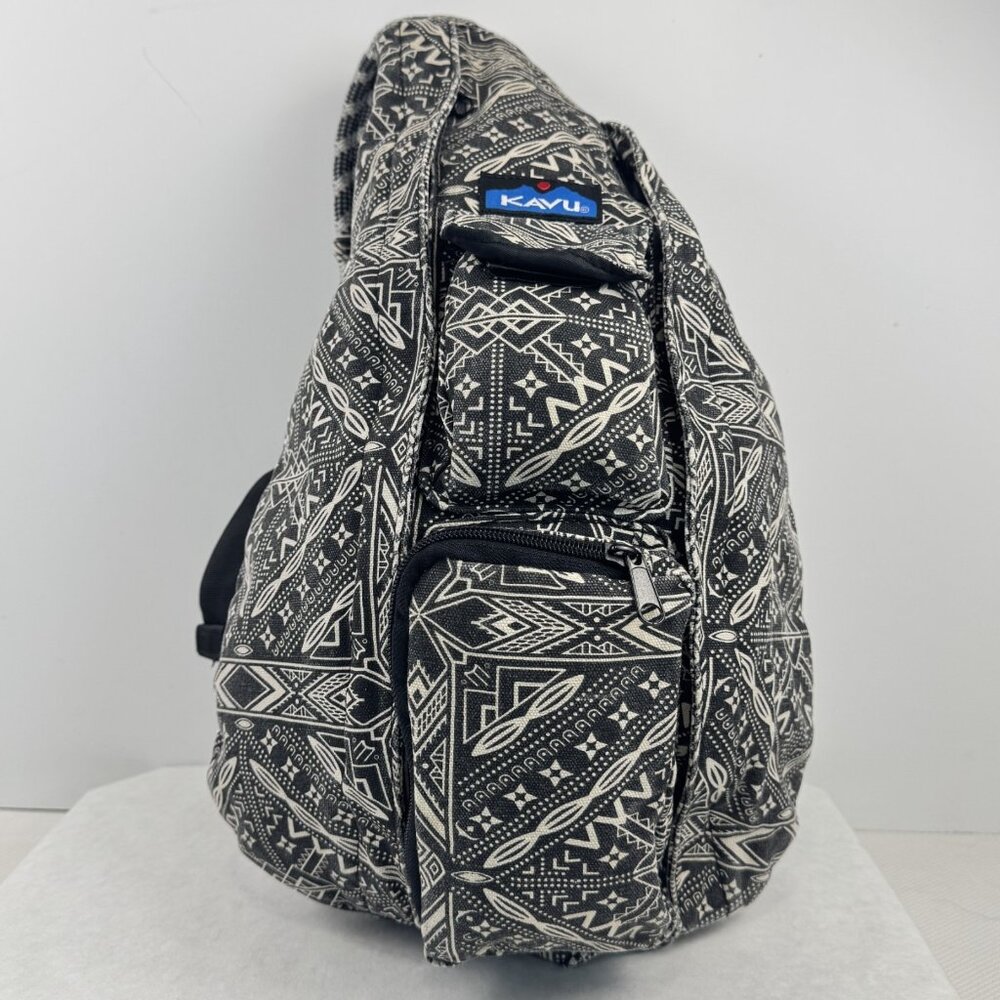 Kavu Geometric Rope Sling Bag Crossbody Purse Backpack Black White Tribal Hiking - Picture 14 of 15